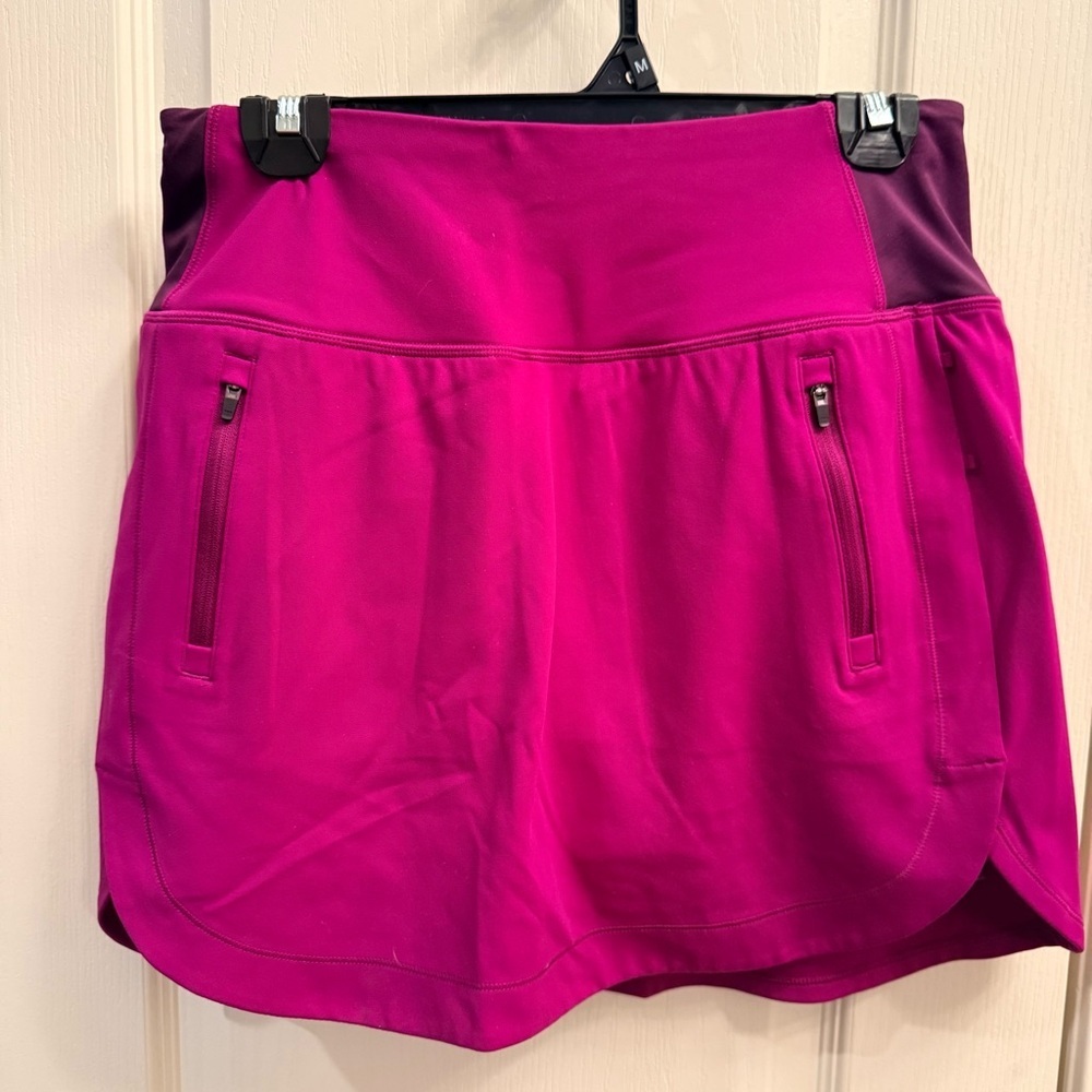 Athleta Fairway Golf Skort. Women size medium - Picture 3 of 6